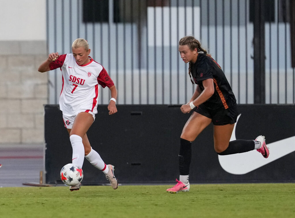 DSC06017-1024x756 New Faces, New Era: Aztecs Open Pac-12 Chapter with 2-0 Win Over USC